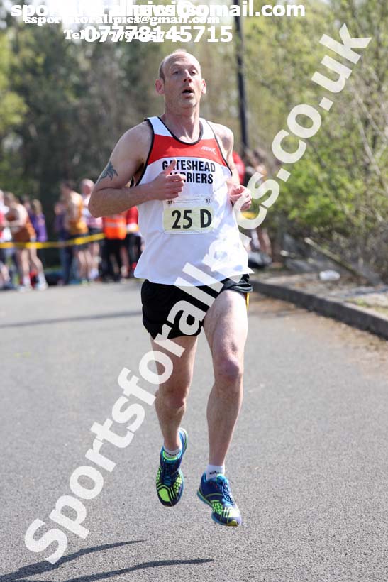 Senior mens 2019 Elswick Harirers Good Friday Road Relay, Newburn, Newcastle. Photo:  David T. Hewitson/Sports for All Pics